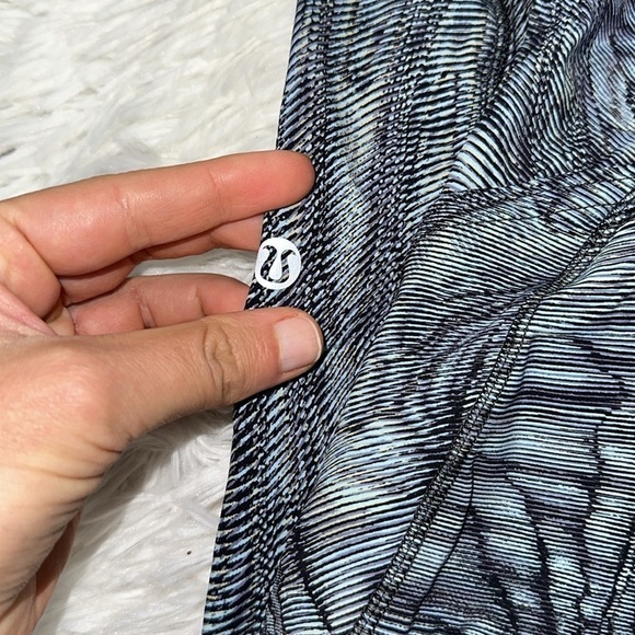 Lululemon Fast and Free Tight 25" *Non-Reflective Nulux Dimensional Icing Blue M - Picture 6 of 7